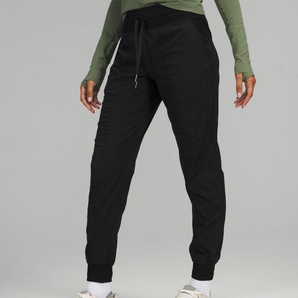 Lululemon dance studio mid rise jogger